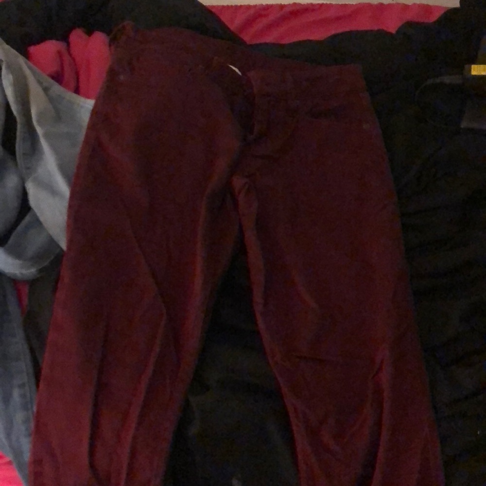 Cute NEVER worn size 3 jeans